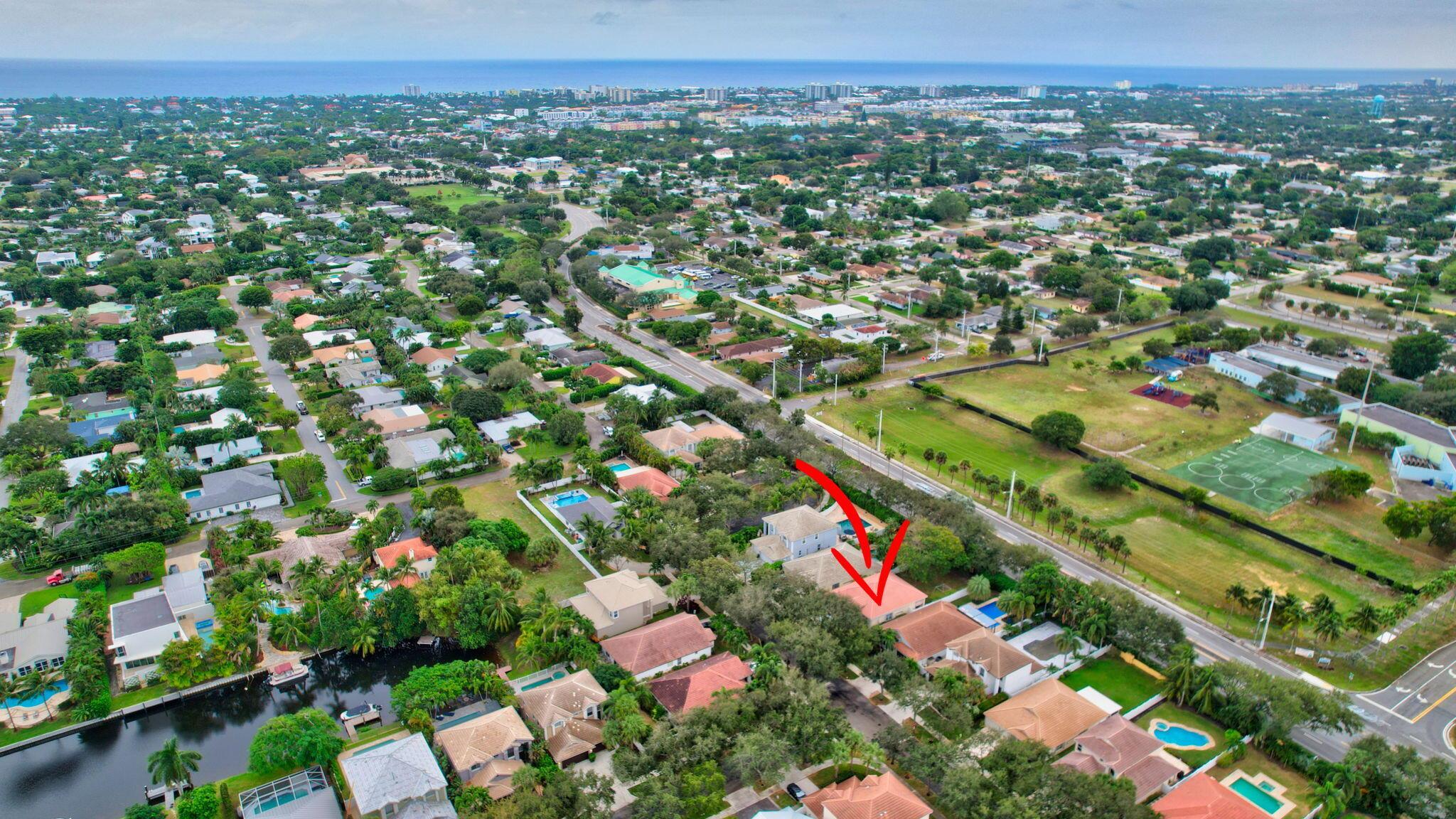 DELRAY LAKES - Residential