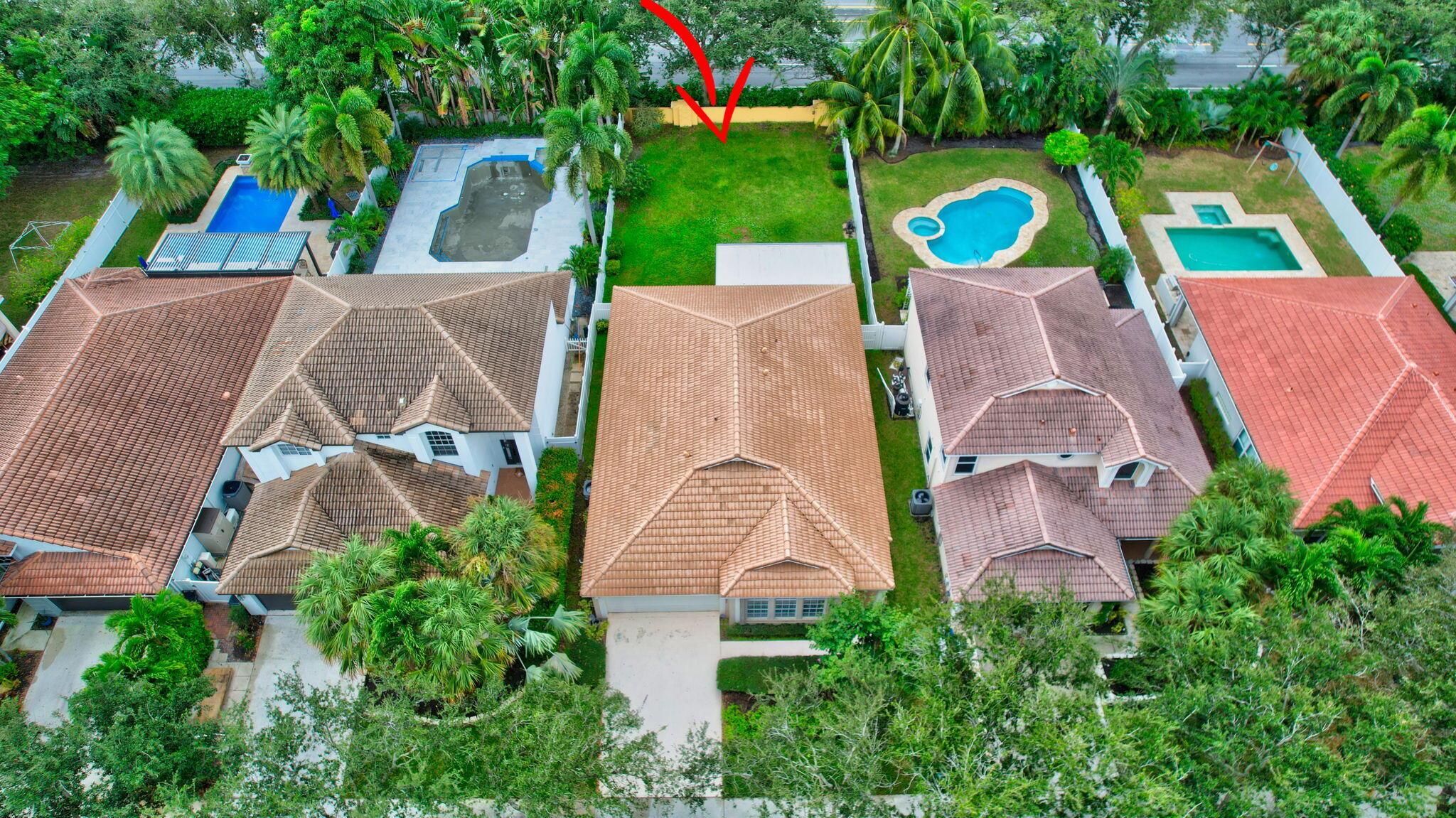 DELRAY LAKES - Residential