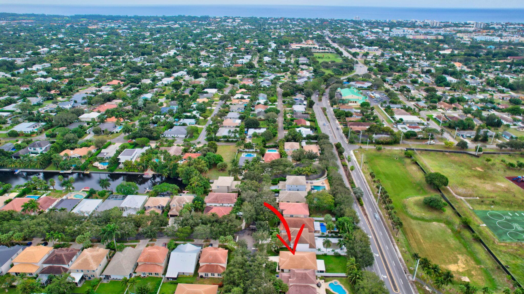 DELRAY LAKES - Residential