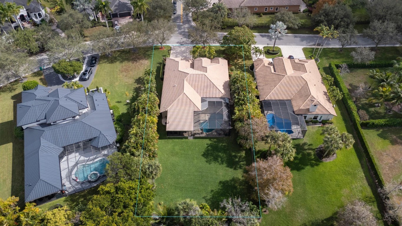 Pinehurst Woods 166-14 B - Residential