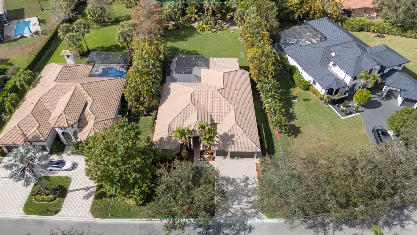 Pinehurst Woods 166-14 B - Residential