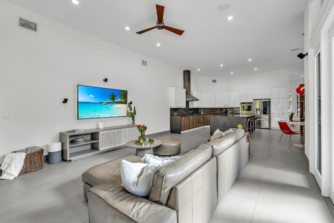 Pinehurst Woods 166-14 B - Residential