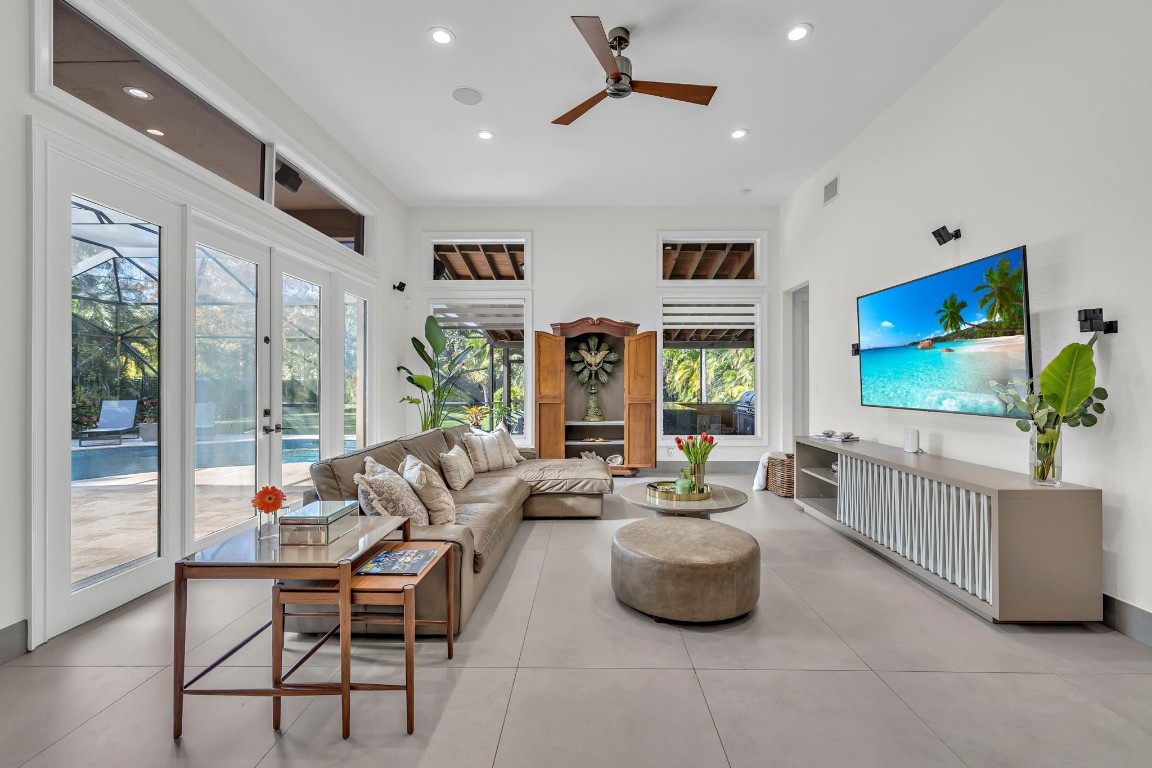 Pinehurst Woods 166-14 B - Residential