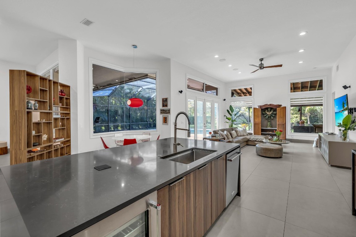 Pinehurst Woods 166-14 B - Residential