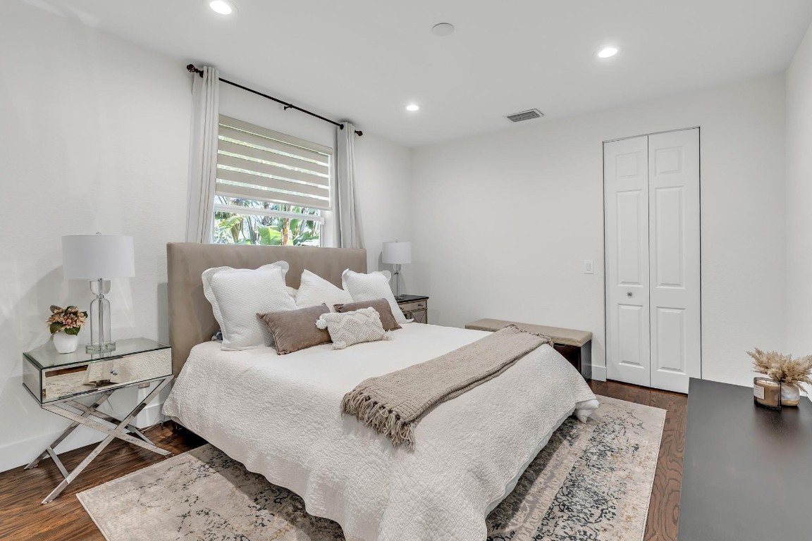 Pinehurst Woods 166-14 B - Residential