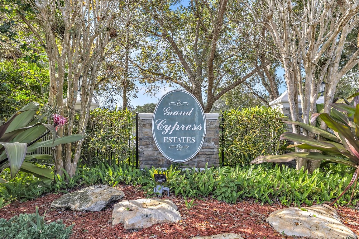 Pinehurst Woods 166-14 B - Residential