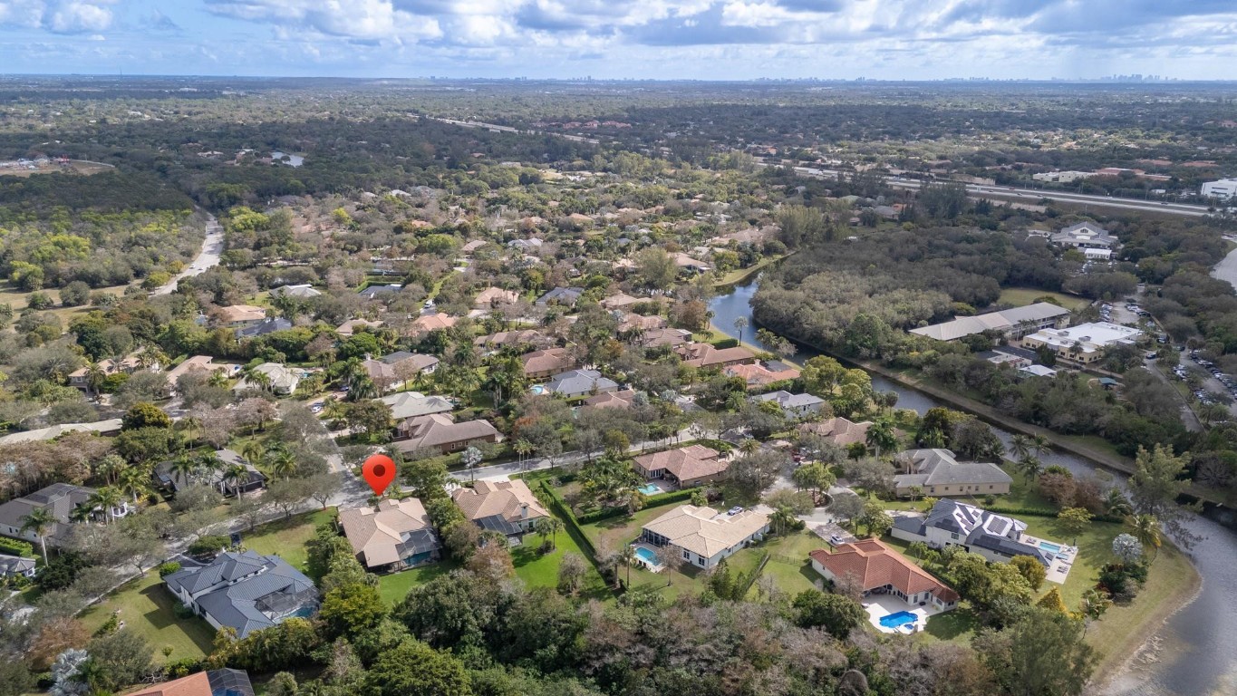 Pinehurst Woods 166-14 B - Residential