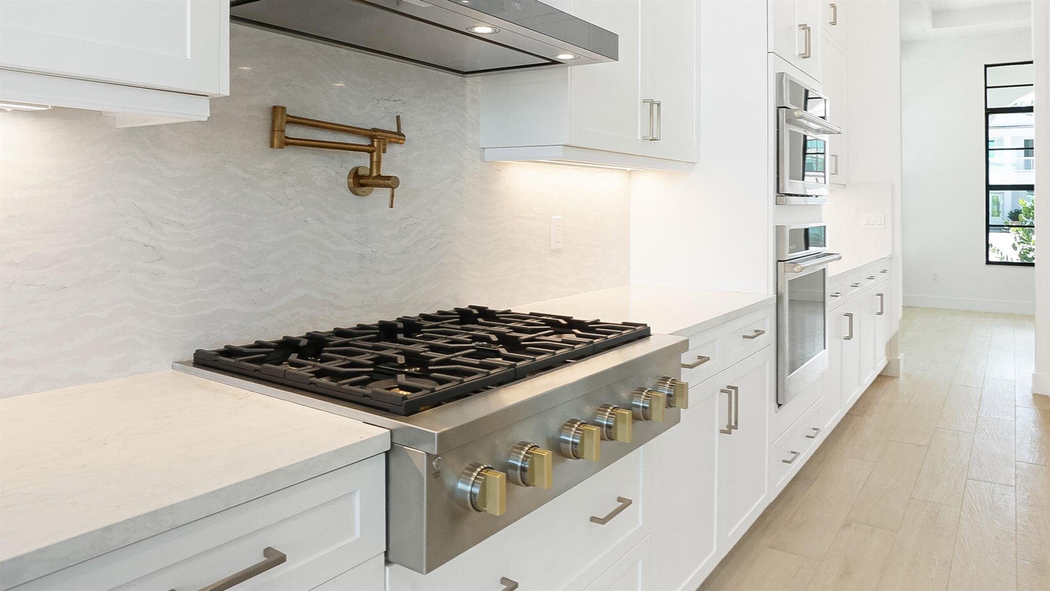 ALTON NEIGHBORHOOD - Residential