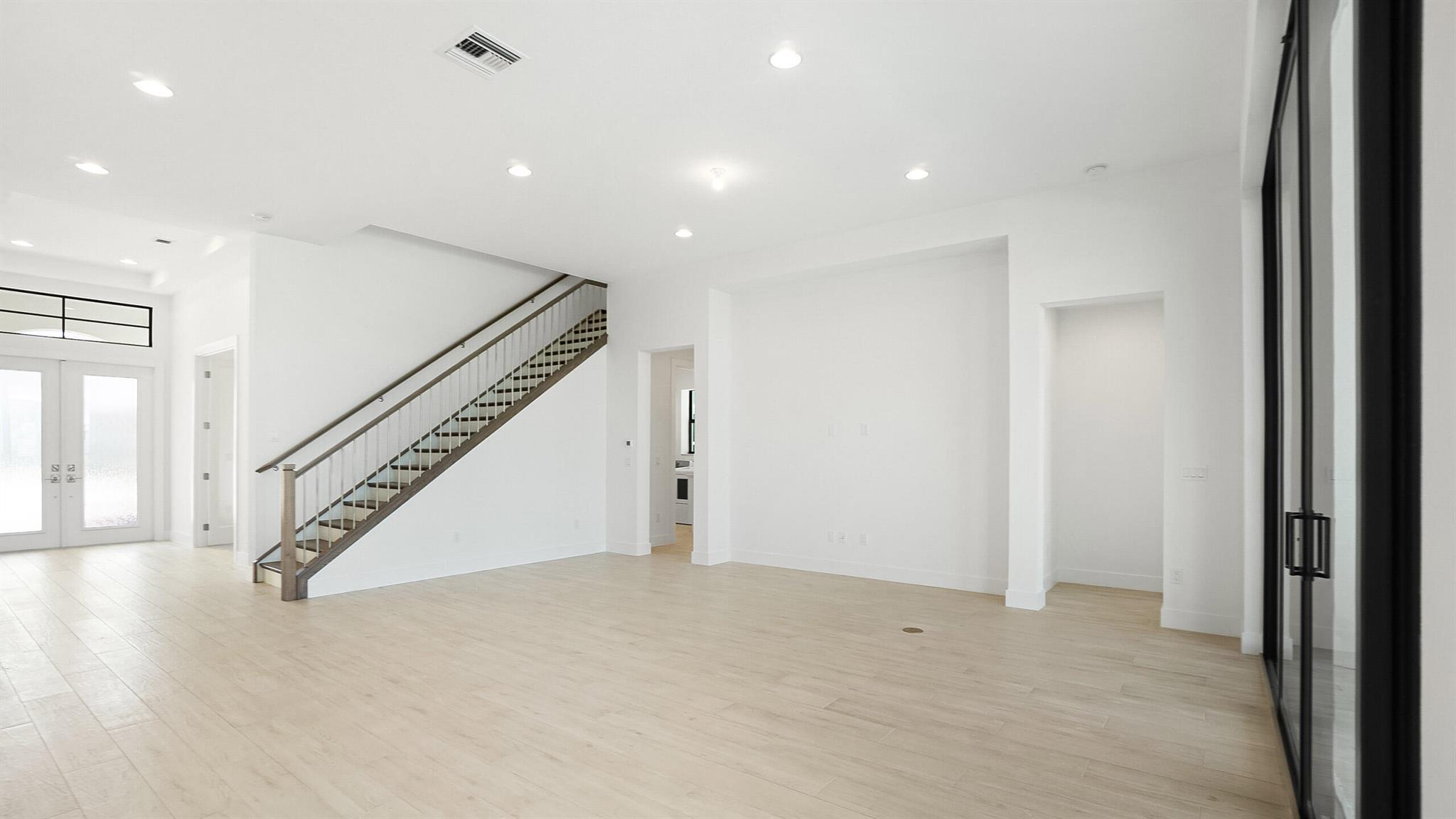 ALTON NEIGHBORHOOD - Residential