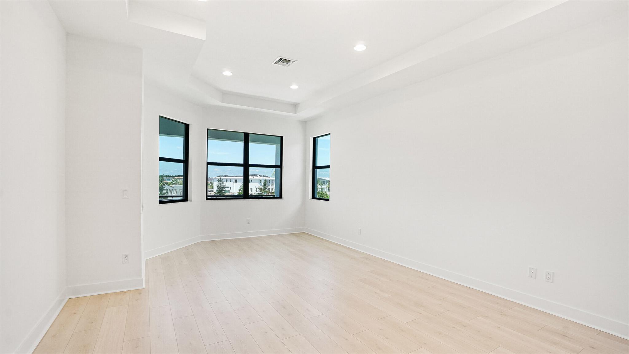 ALTON NEIGHBORHOOD - Residential