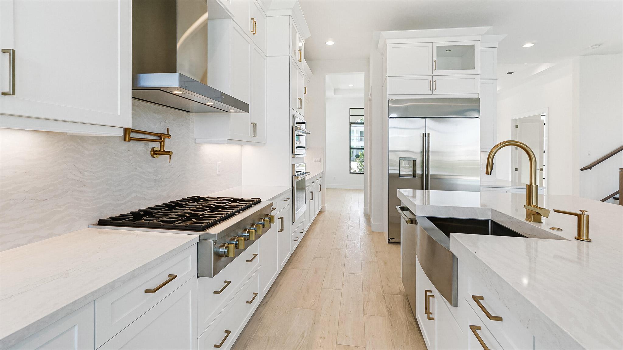 ALTON NEIGHBORHOOD - Residential