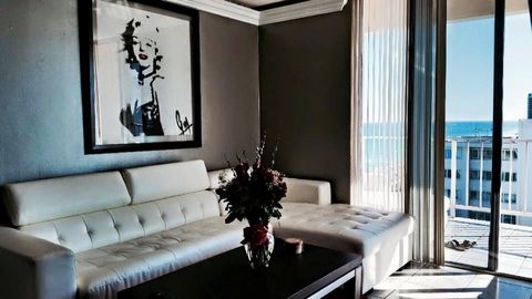 5401 Collins Avenue 1510 Miami Beach FL 33140