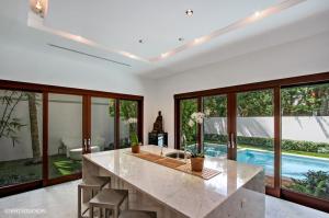 Worth Ave North to Wells - Residential