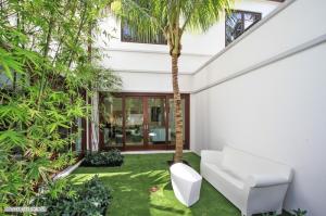 Worth Ave North to Wells - Residential