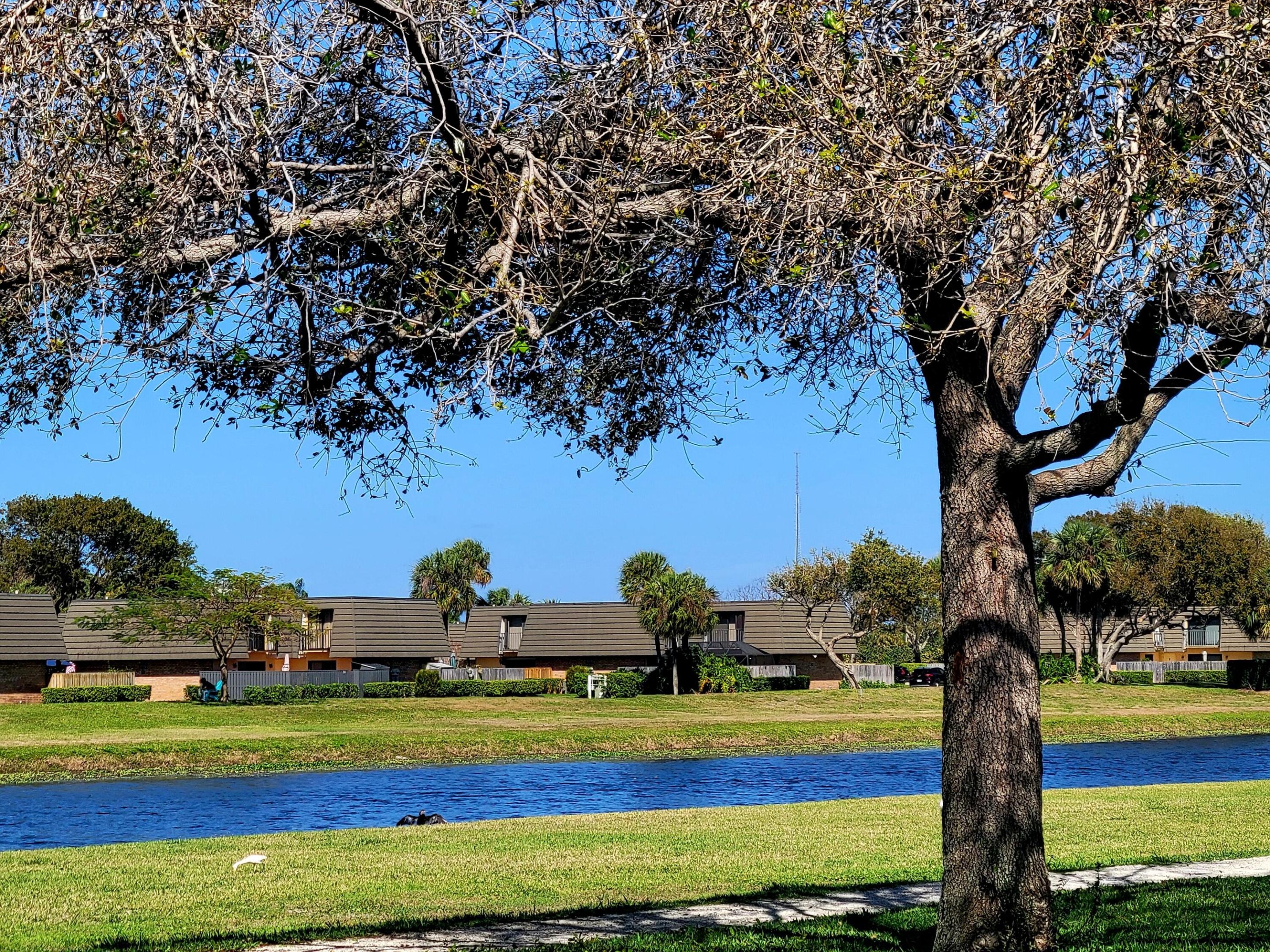 VILLAGE OF SANDALWOOD LAKES SOUTH - Residential