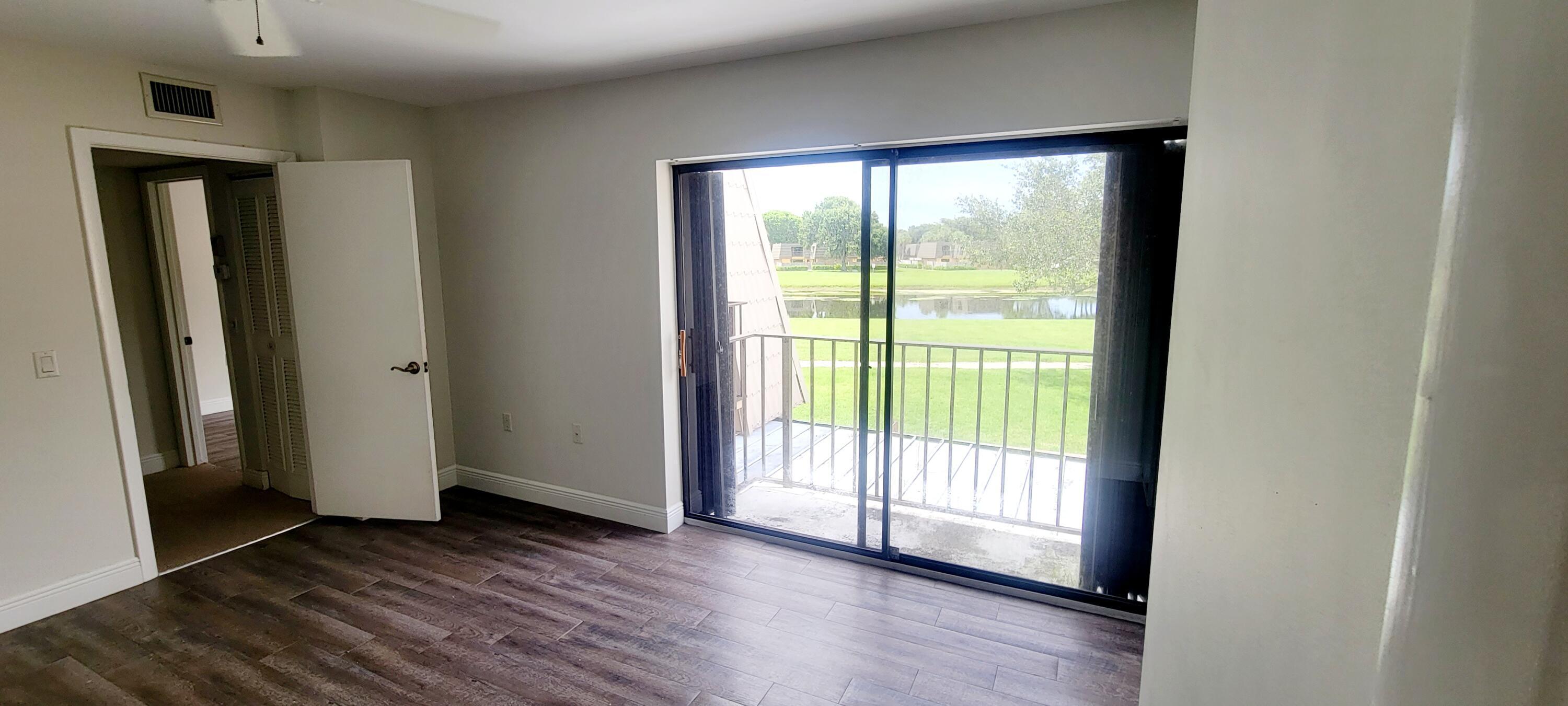 VILLAGE OF SANDALWOOD LAKES SOUTH - Residential