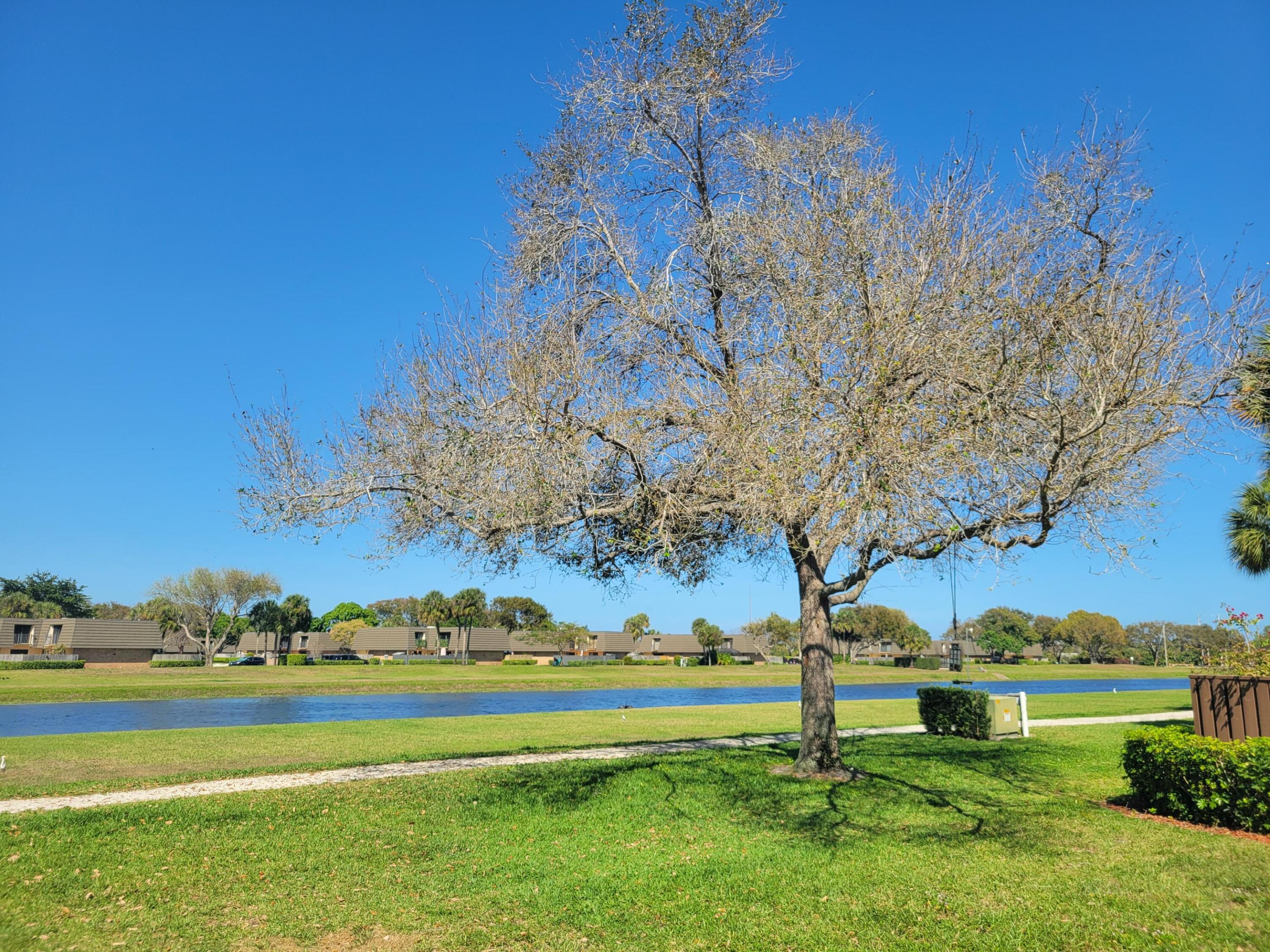 VILLAGE OF SANDALWOOD LAKES SOUTH - Residential