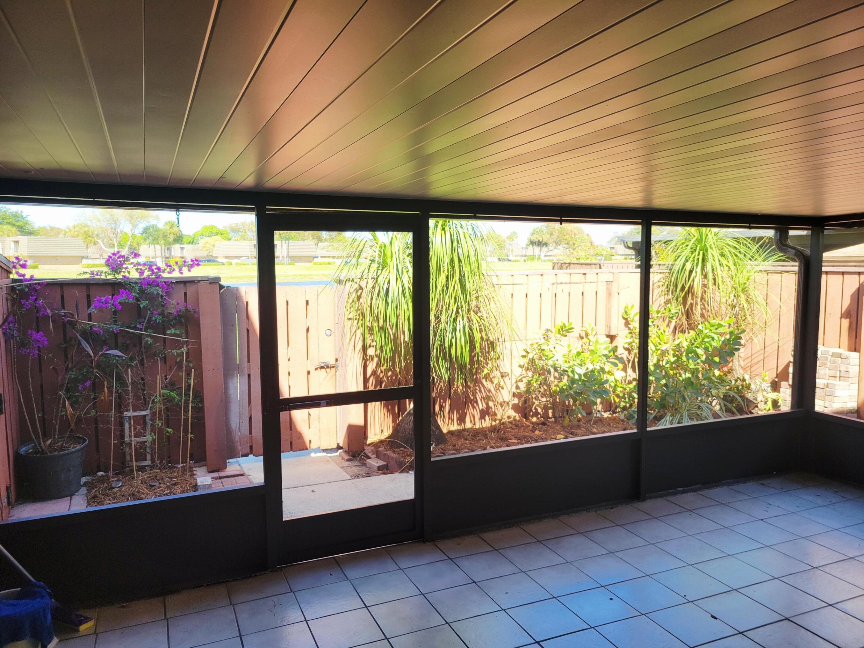 VILLAGE OF SANDALWOOD LAKES SOUTH - Residential