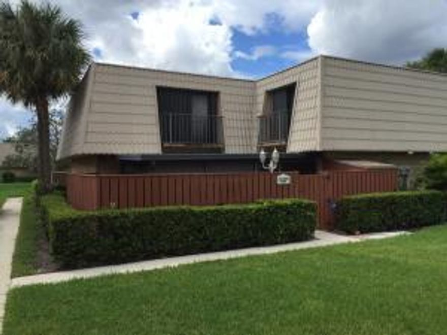 Beautiful views with this waterfront 2 bed, 2.5 bathroom townhouse in ideal area close to downtown, beaches, shopping and airport. Newly renovated with waterproof flooring, paint and new carpet on stairs and landing. Don't miss this one!