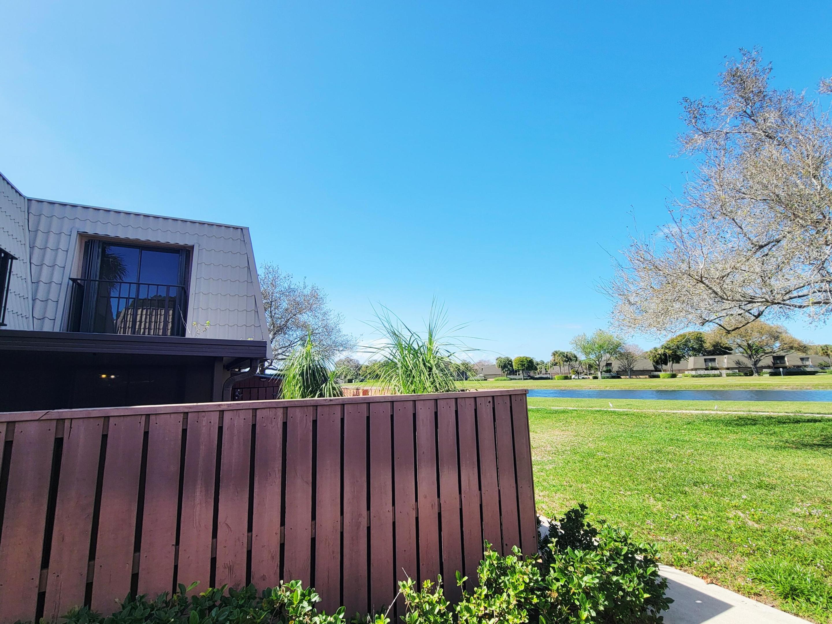 VILLAGE OF SANDALWOOD LAKES SOUTH - Residential