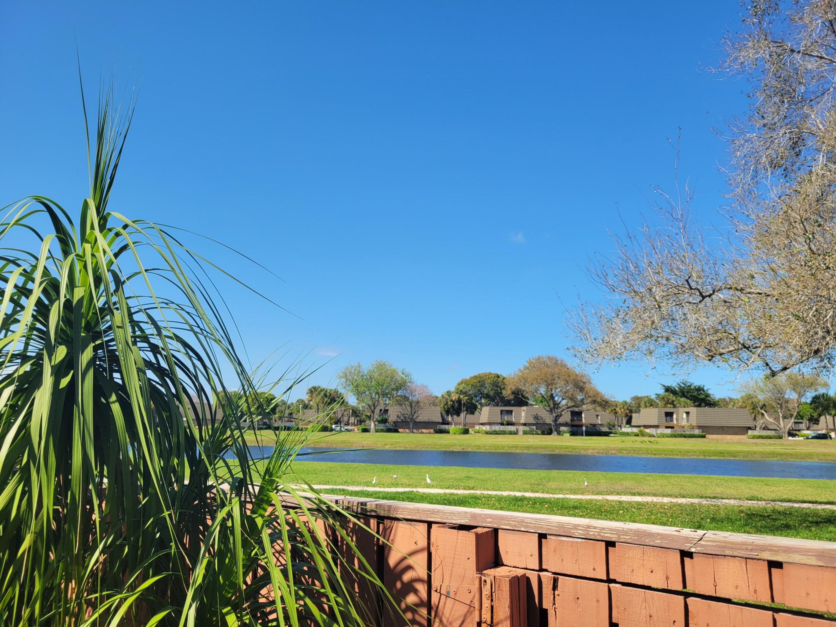 VILLAGE OF SANDALWOOD LAKES SOUTH - Residential