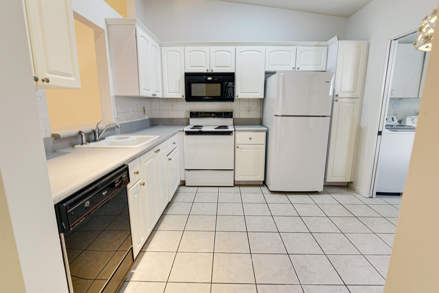 WHISPER WALK SEC D CONDO - Residential