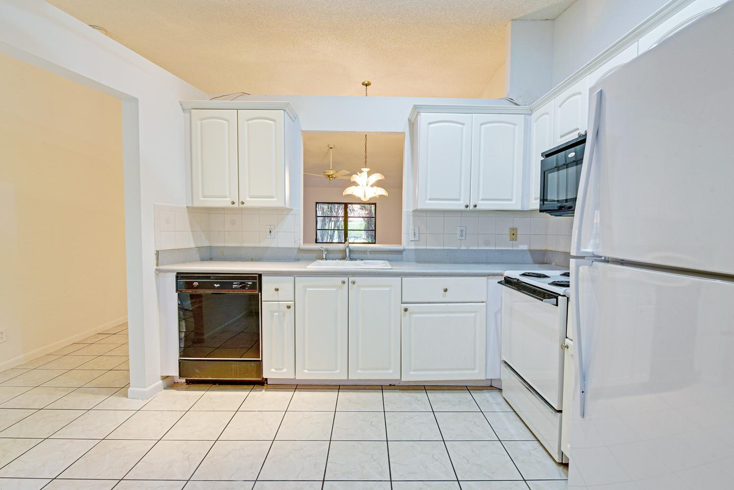 WHISPER WALK SEC D CONDO - Residential