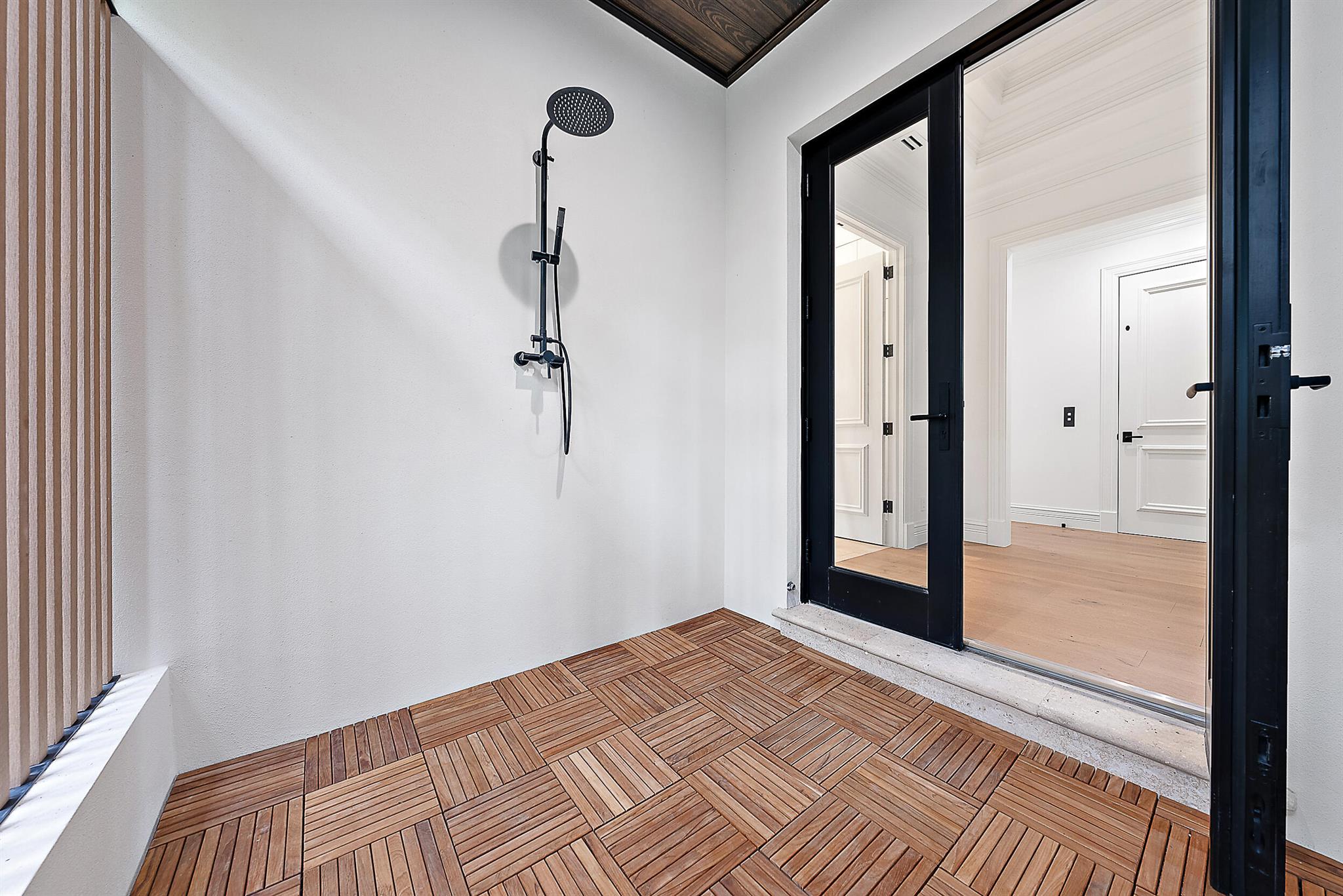 Anchorage Point - Residential