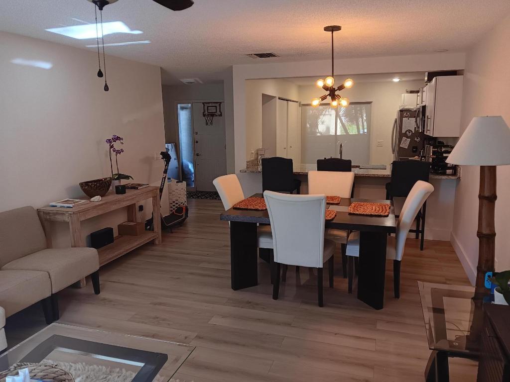 Sheffield Woods - Residential Lease