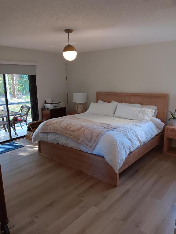 Sheffield Woods - Residential Lease