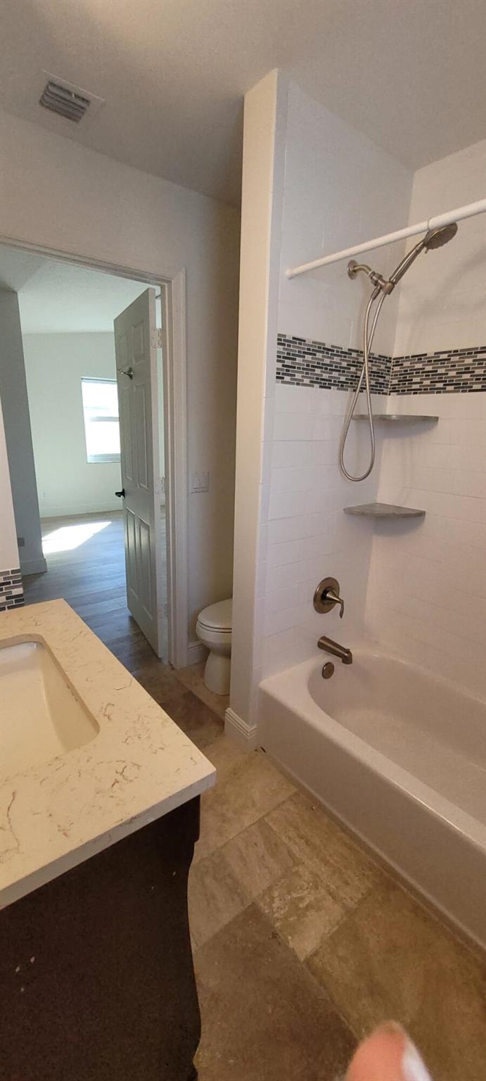 SUGAR POND MANOR OF WELLI - Residential Lease