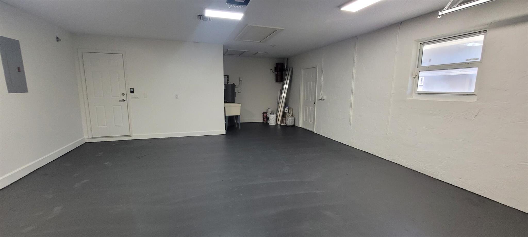 SUGAR POND MANOR OF WELLI - Residential Lease