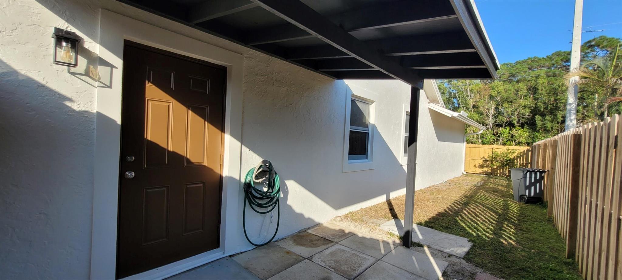 SUGAR POND MANOR OF WELLI - Residential Lease