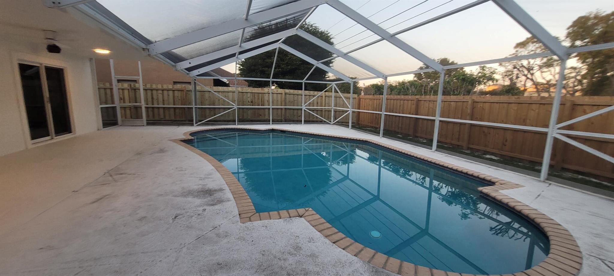 SUGAR POND MANOR OF WELLI - Residential Lease