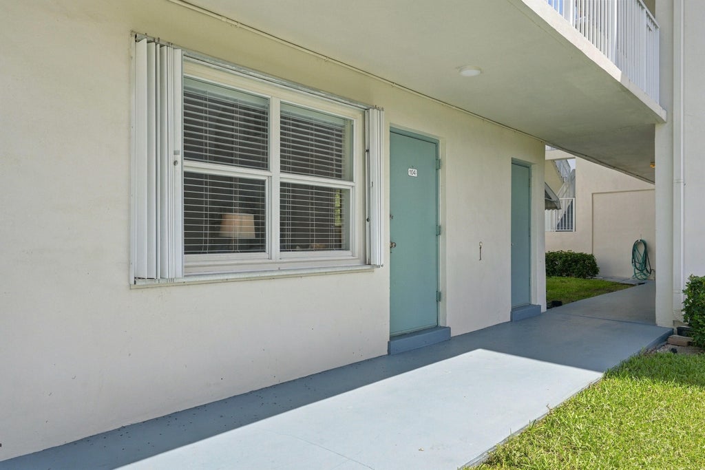 Photo of 530 HORIZONS E #104, Boynton Beach, FL 33435 (MLS # B26076237)
