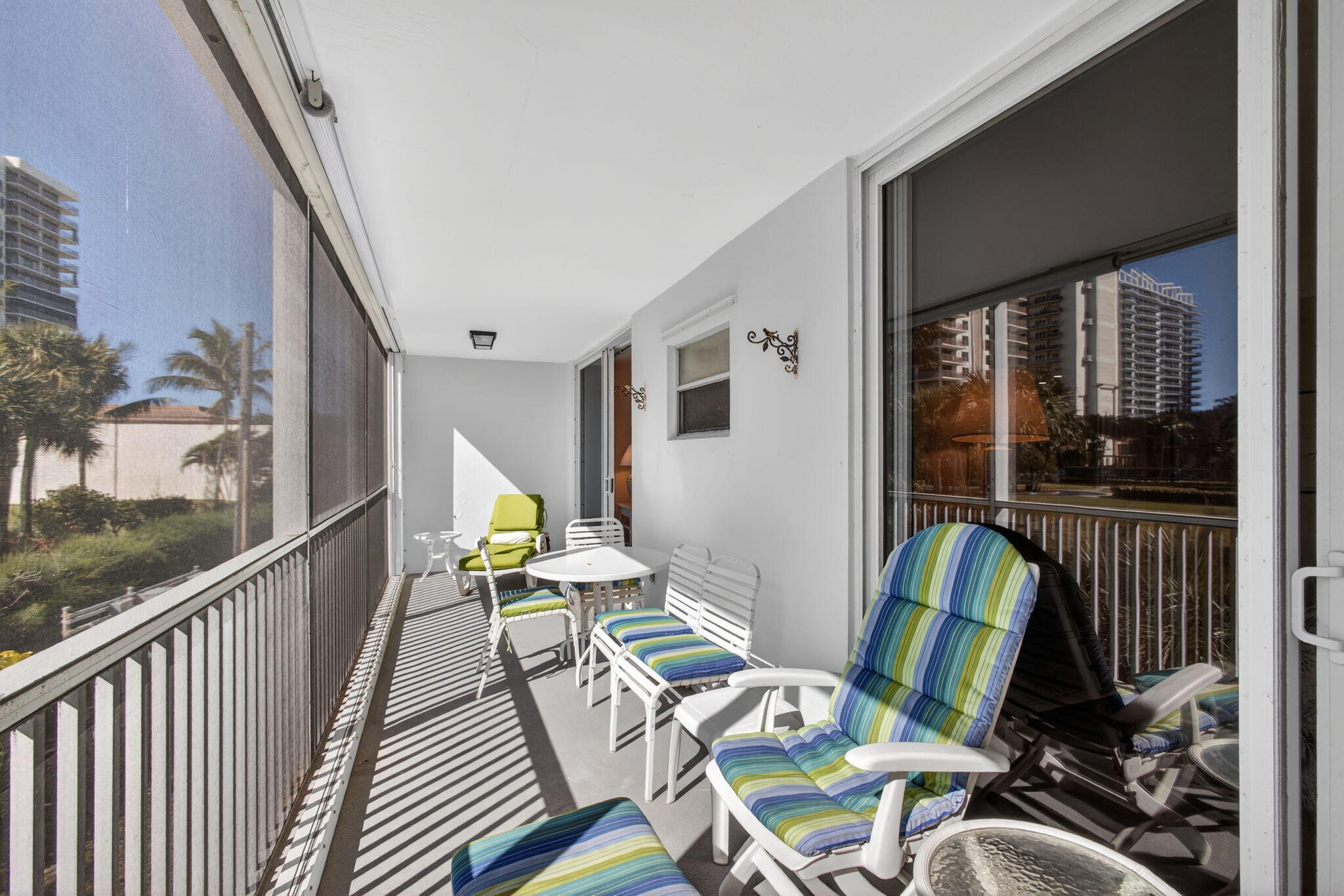 VILLAS ON THE OCEAN - Residential