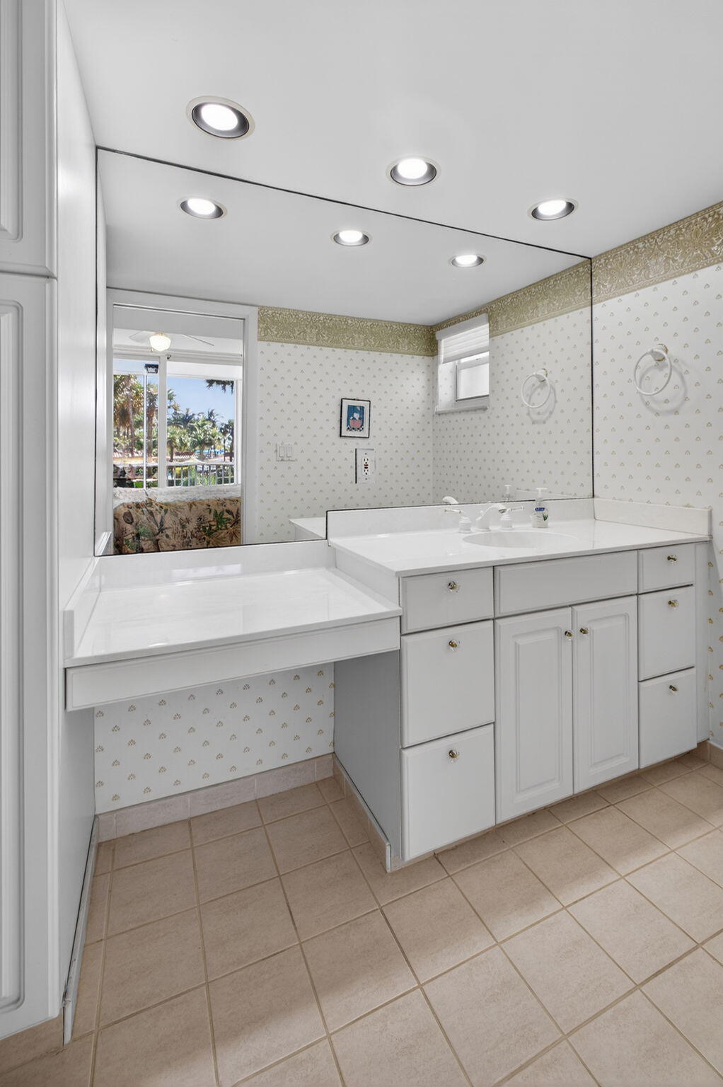 VILLAS ON THE OCEAN - Residential