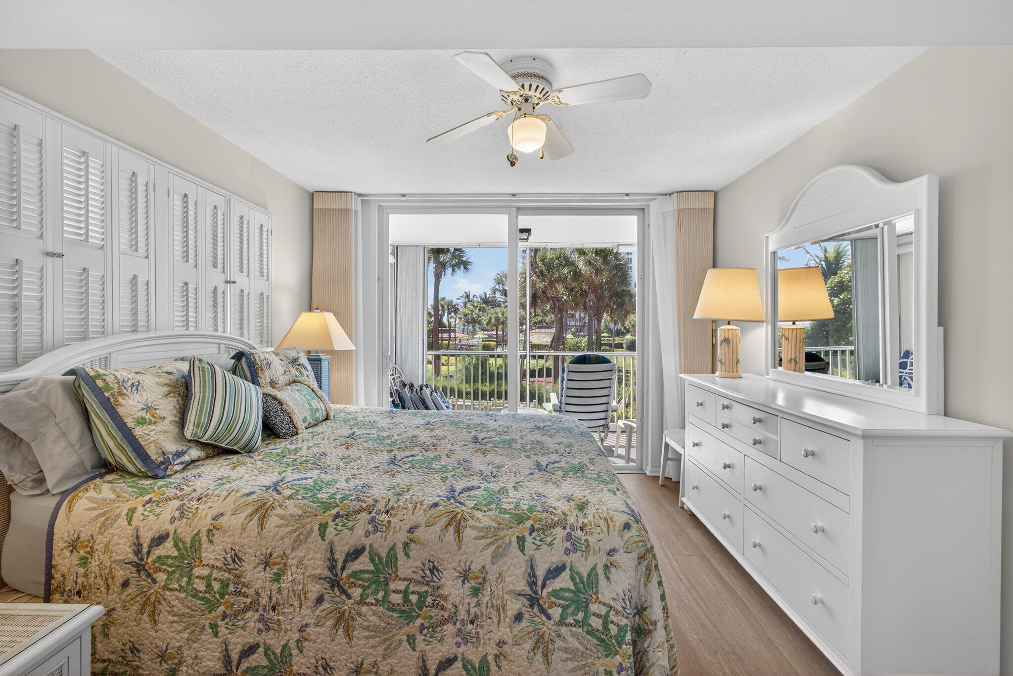 VILLAS ON THE OCEAN - Residential