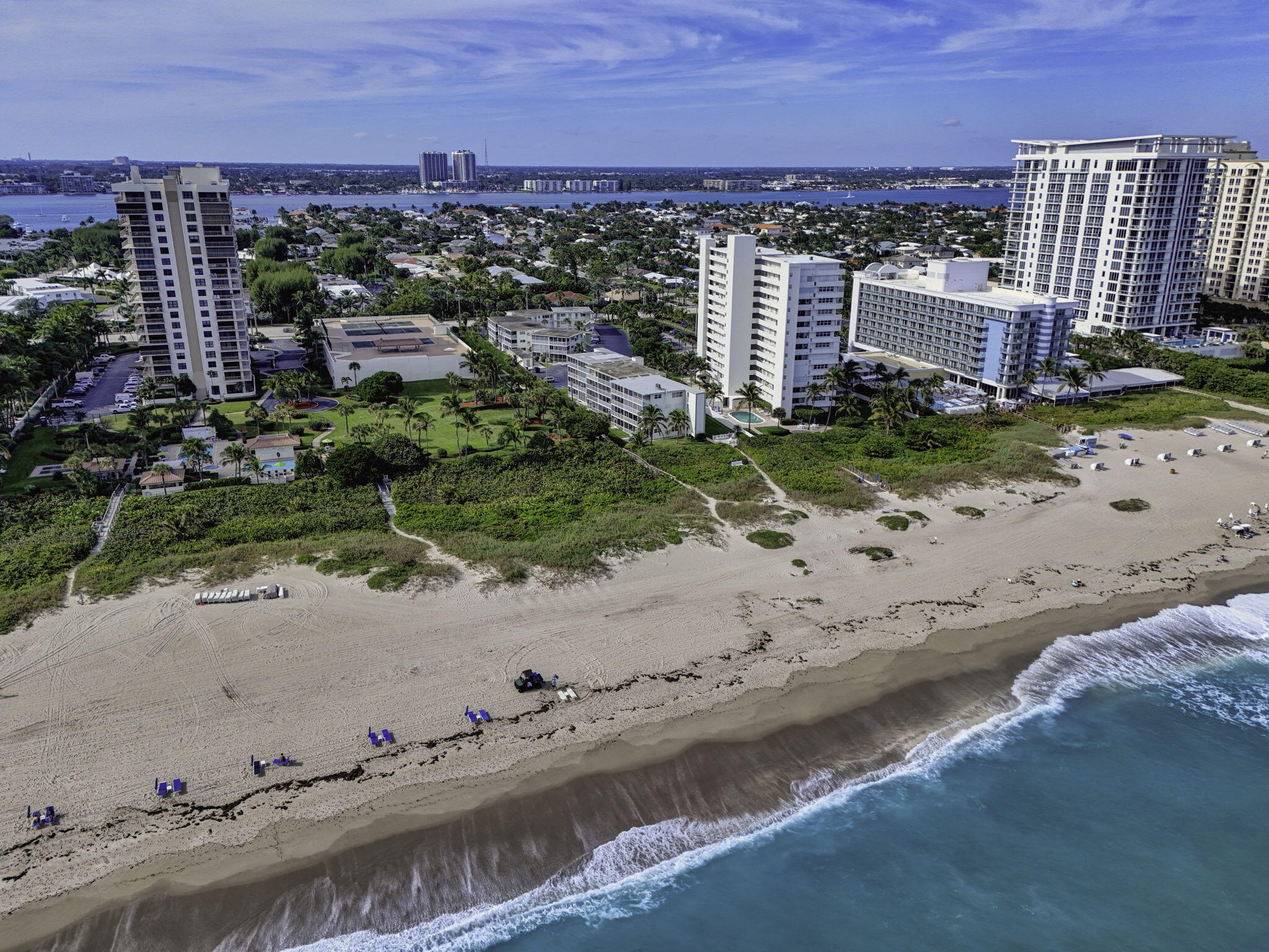 VILLAS ON THE OCEAN - Residential