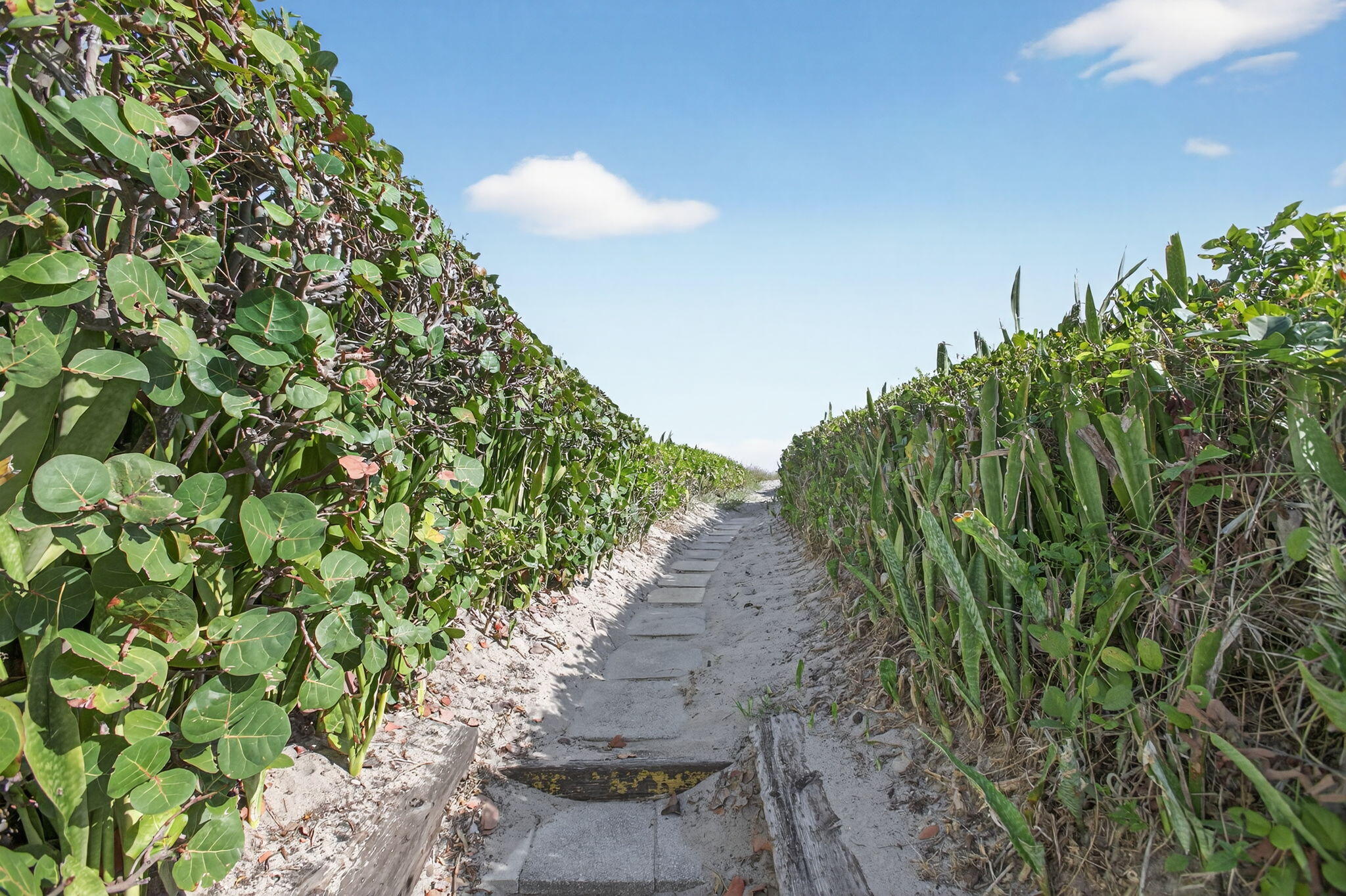 VILLAS ON THE OCEAN - Residential