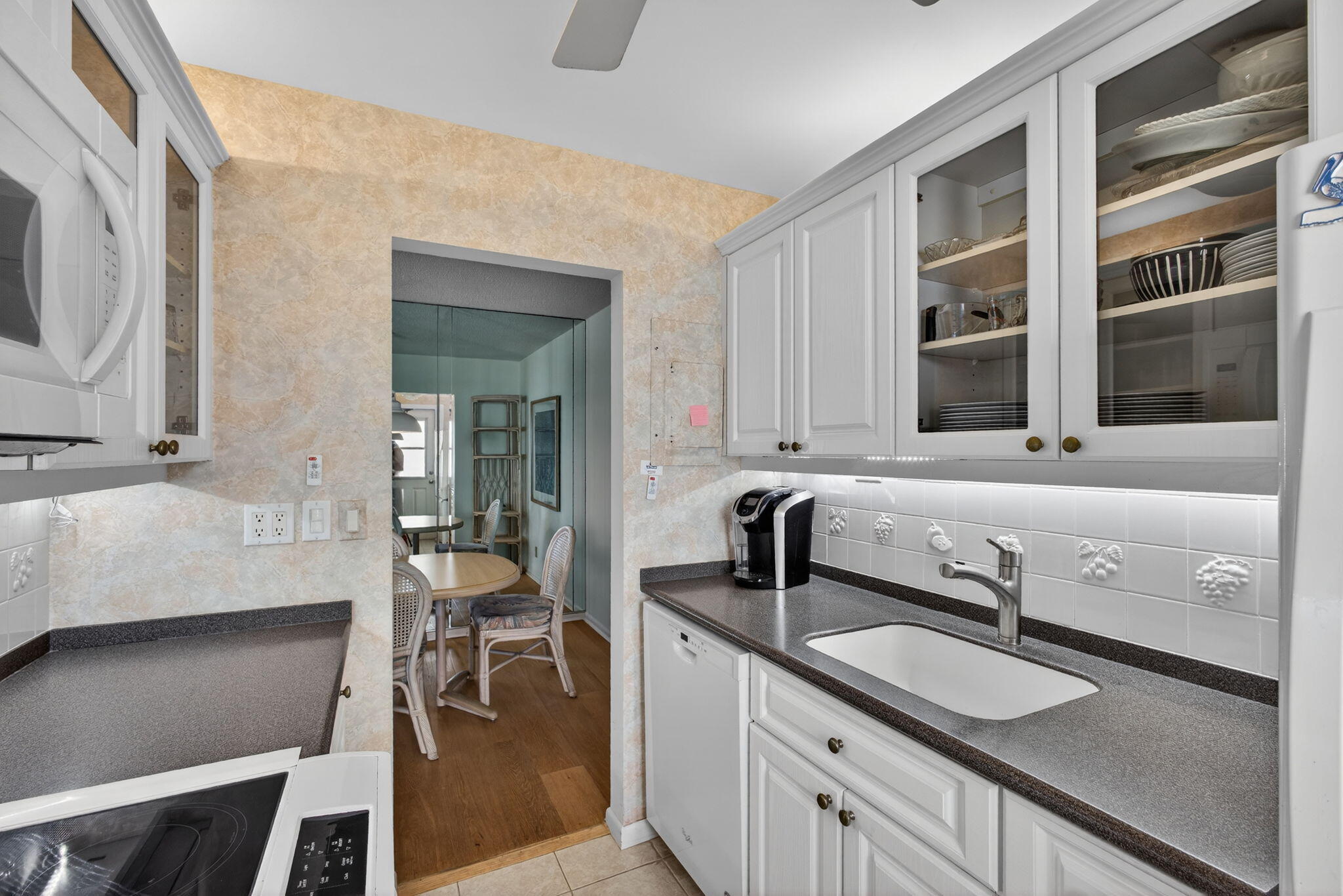 VILLAS ON THE OCEAN - Residential