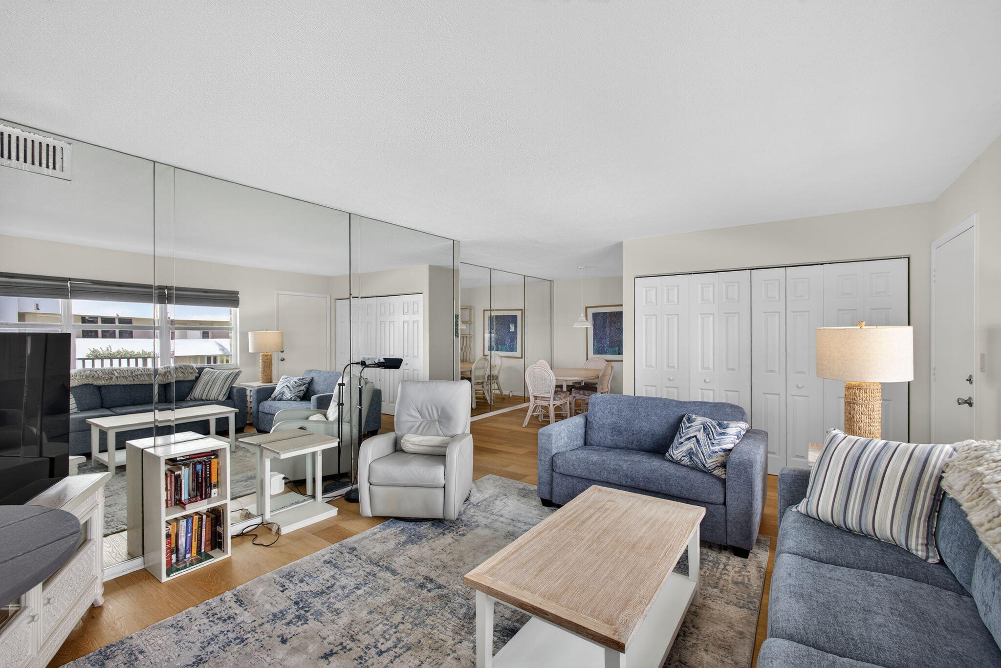 VILLAS ON THE OCEAN - Residential