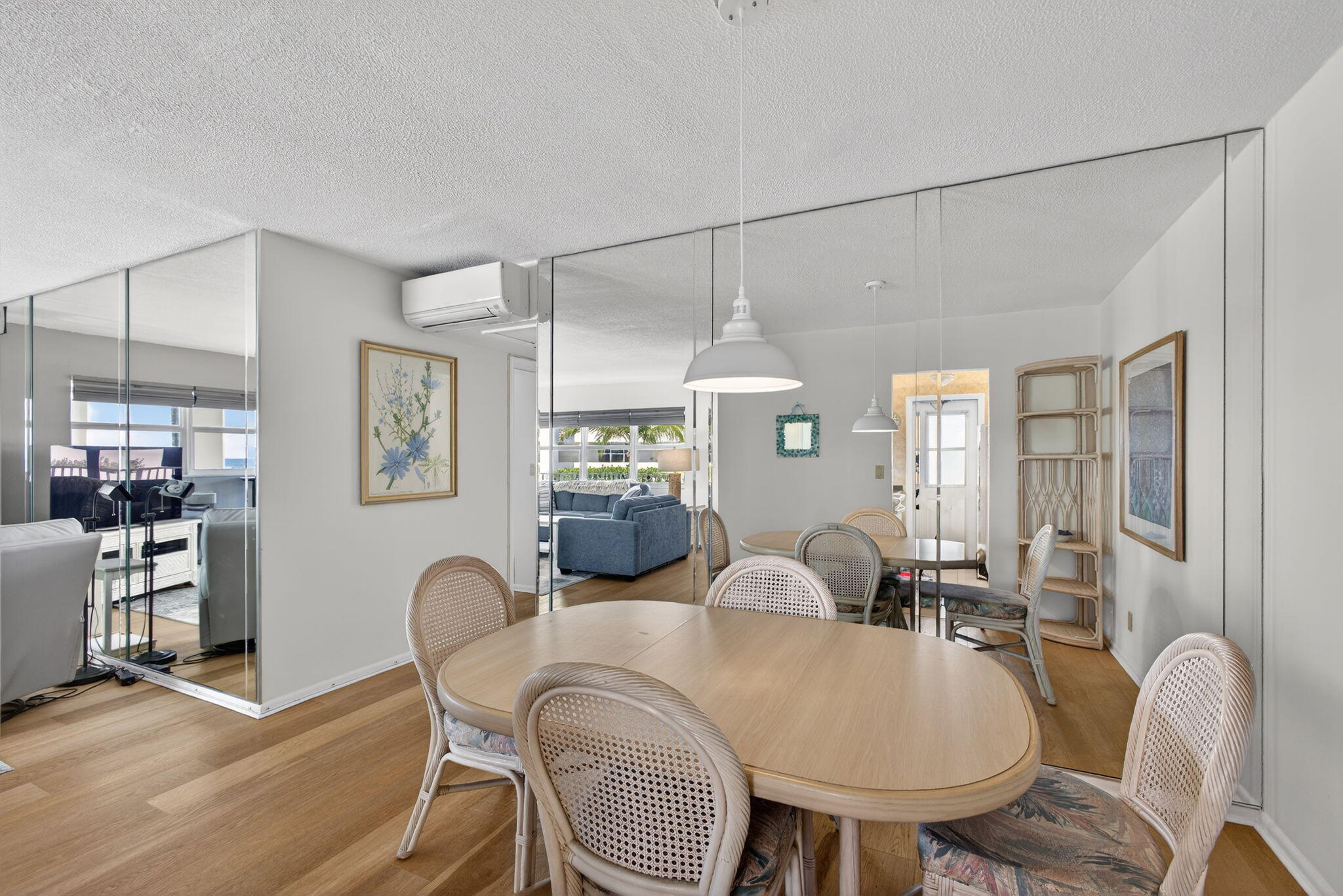 VILLAS ON THE OCEAN - Residential