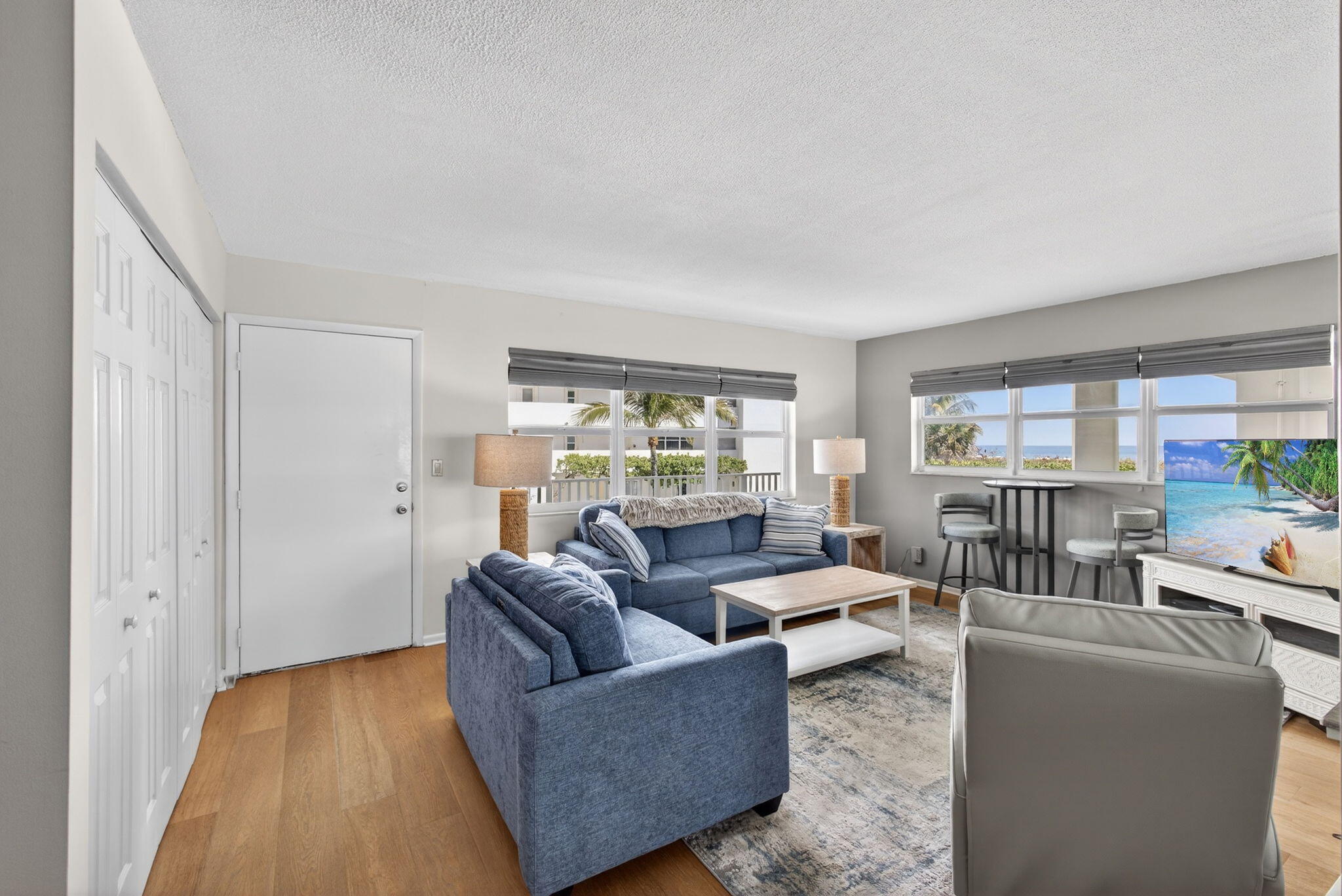 VILLAS ON THE OCEAN - Residential