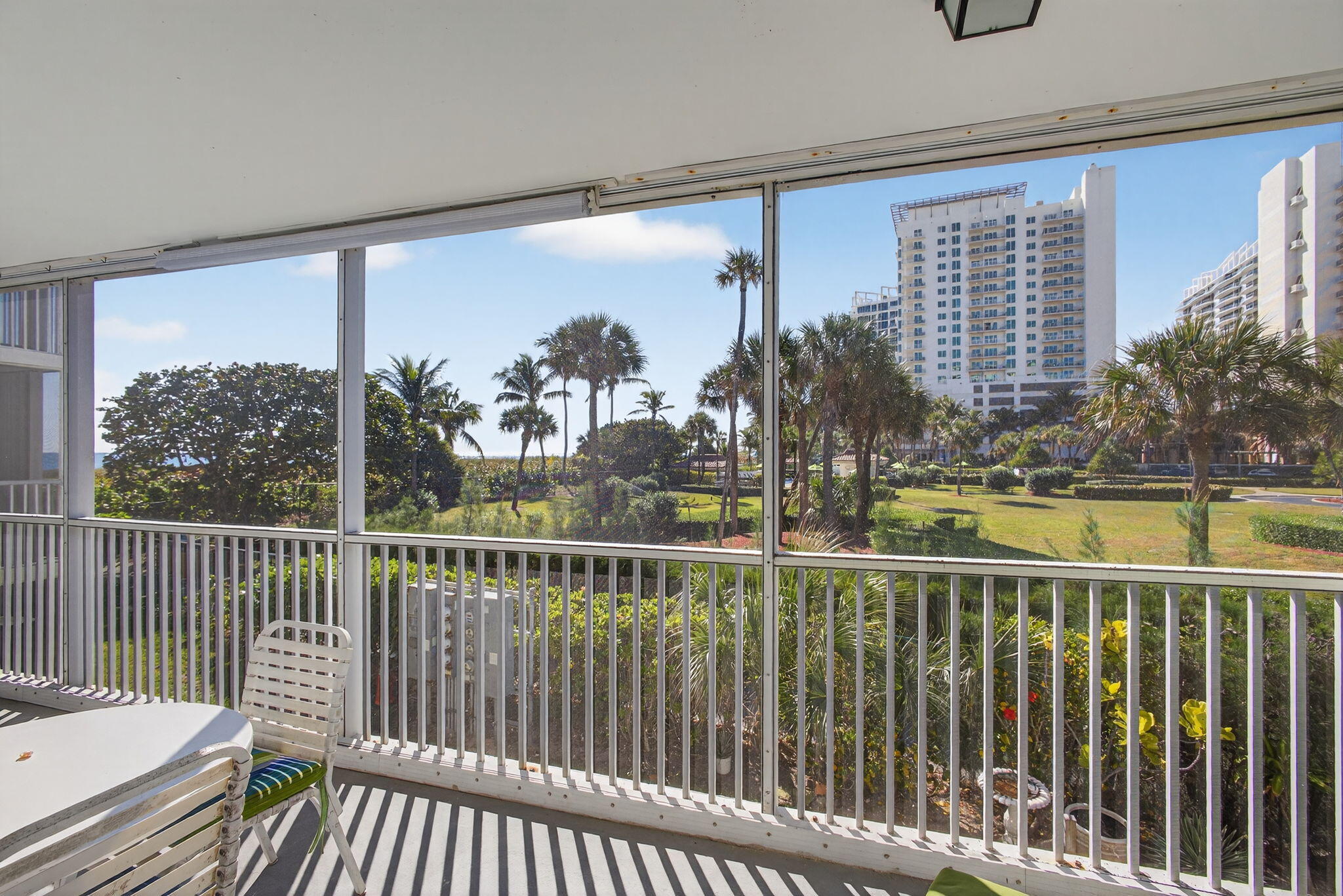 VILLAS ON THE OCEAN - Residential