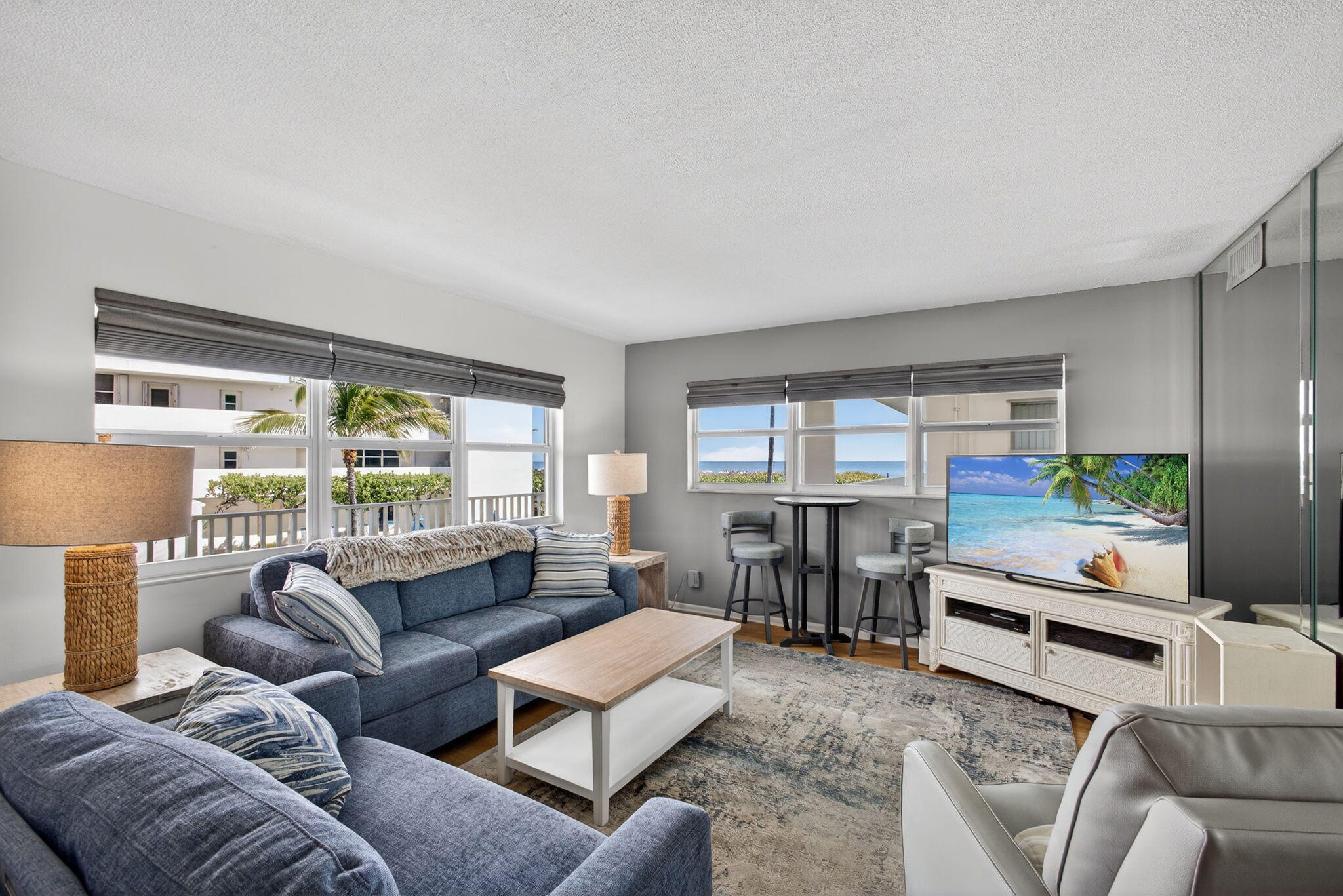 VILLAS ON THE OCEAN - Residential