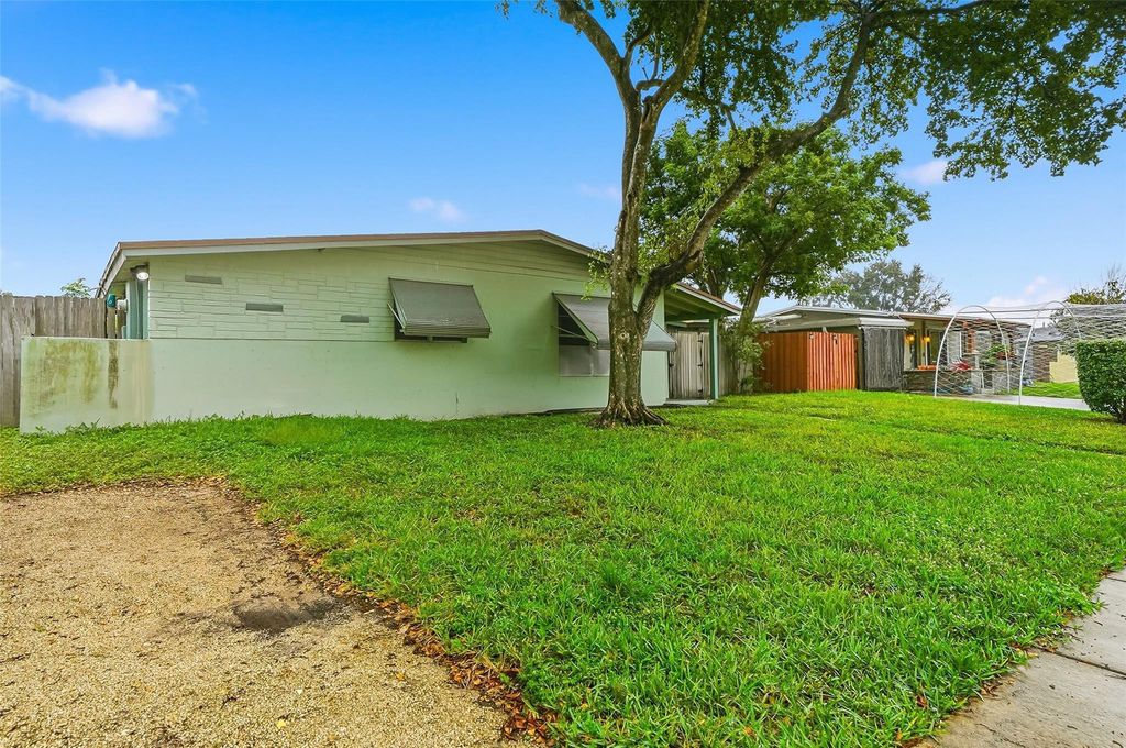 Photo of 5711 SW 37th Court, Davie, FL 33314 (MLS # F10540371)