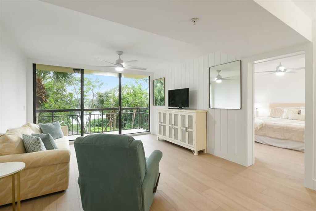 Photo of 1901 Marina Isle Way #302, Jupiter, FL 33477 (MLS # R11123905)