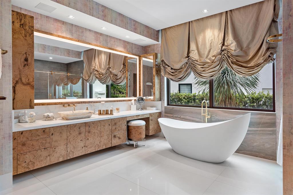 ST ANDREWS COUNTRY CLUB - Residential