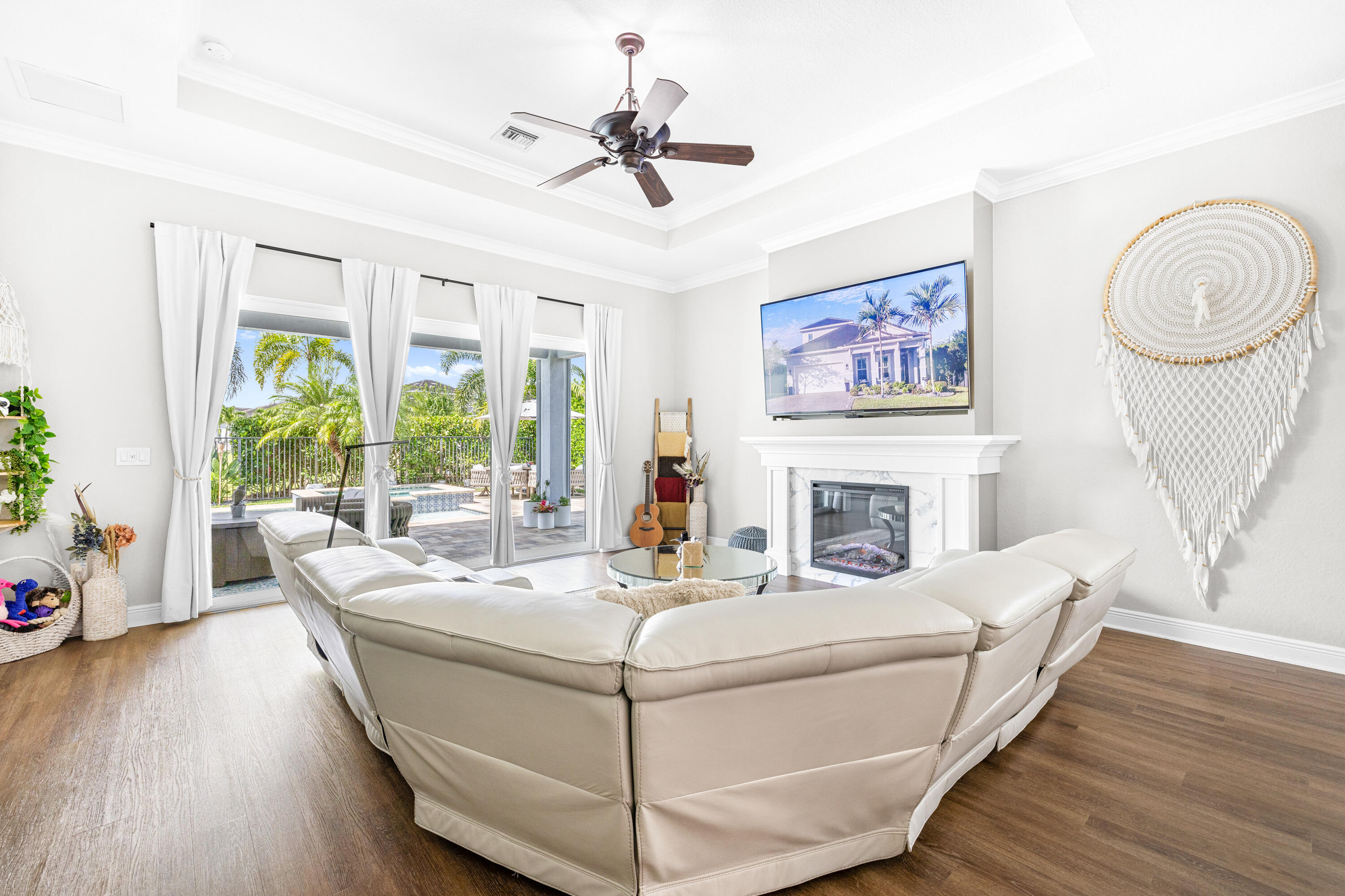 BANYAN BAY - Residential